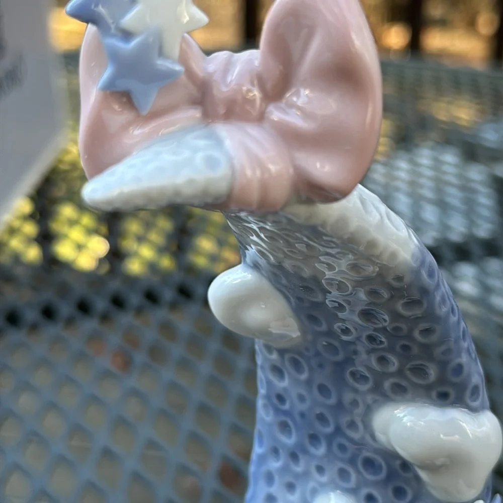Lladró Collection "Heavens' LullaBy" Girl Figurine sleeping on a glossy moon - Picture 3 of 5